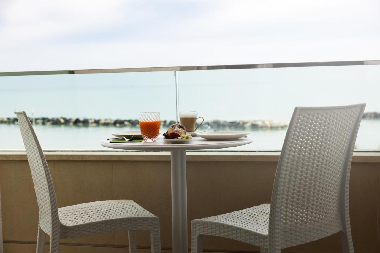Baldinini Hotel Rimini Exteriör bild