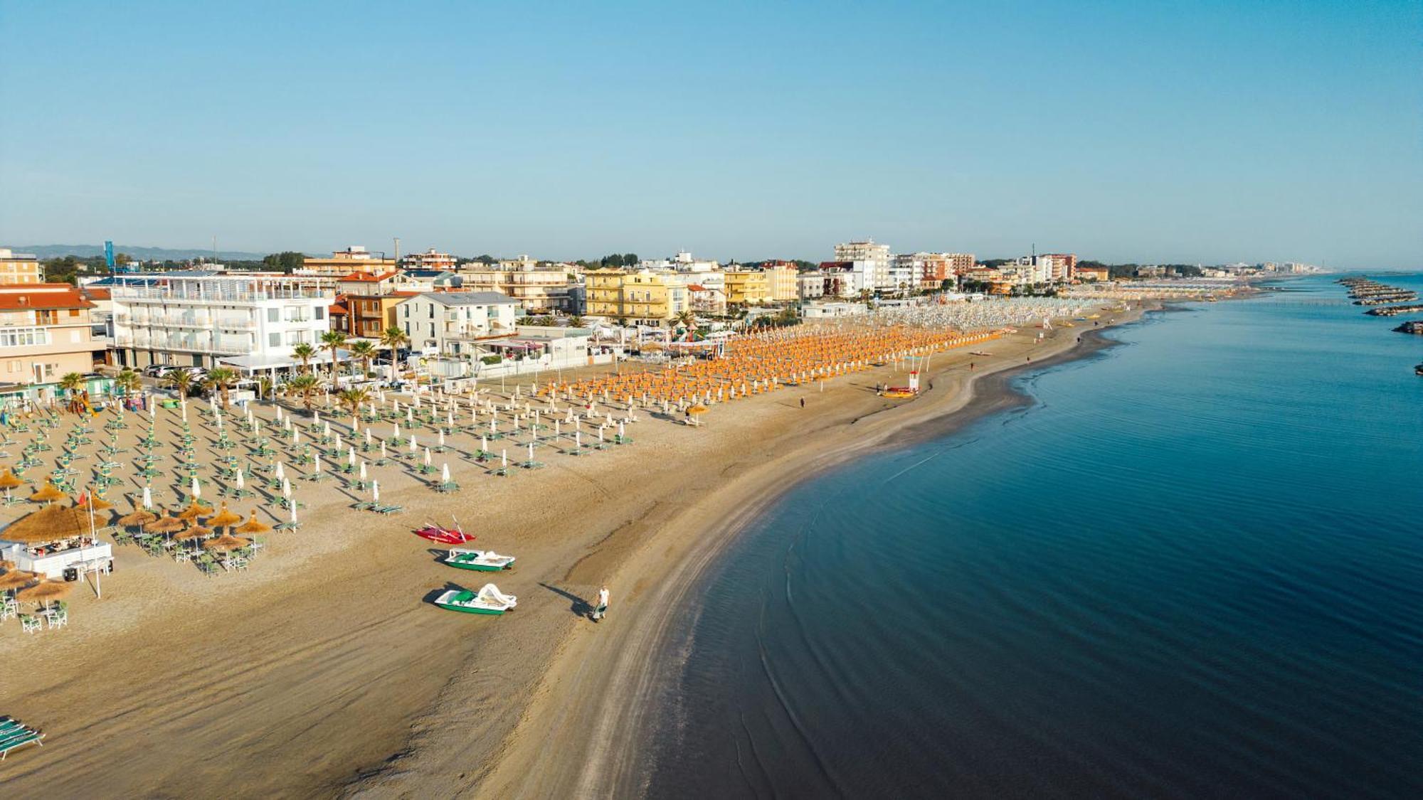Baldinini Hotel Rimini Exteriör bild