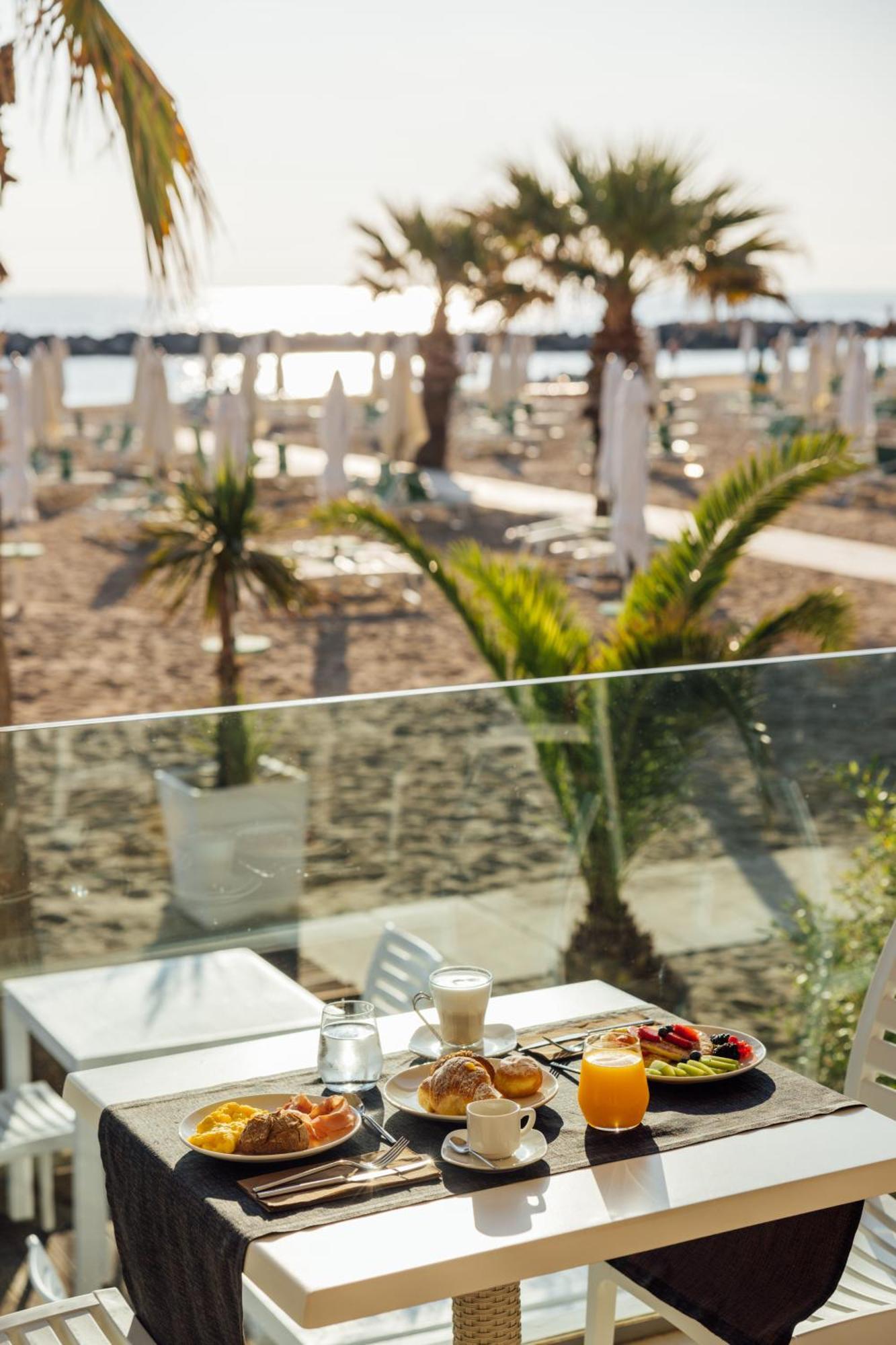 Baldinini Hotel Rimini Exteriör bild